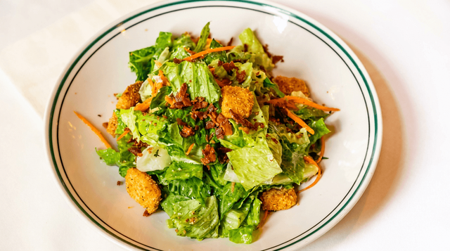 Family Meal American Garden Salad.
